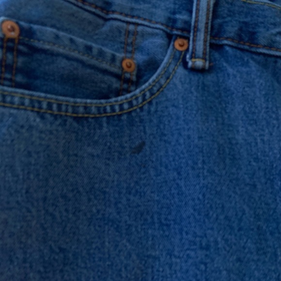 Plus size Levi’s jean shorts - Picture 3 of 3